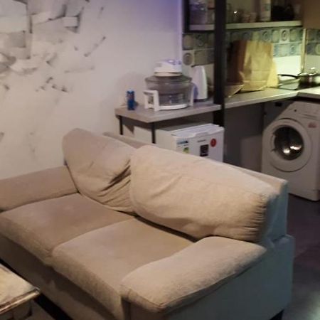 Aquarium Apartment Tbilisi ภายนอก รูปภาพ